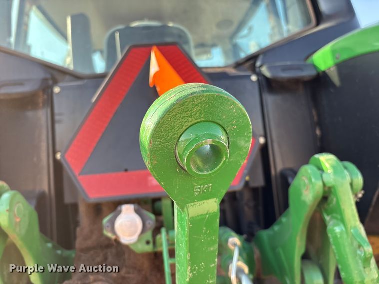 image for item IE9192 2016 John Deere 6120M MFWD tractor