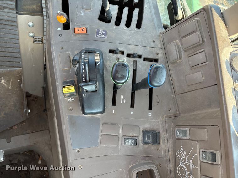 image for item IE9192 2016 John Deere 6120M MFWD tractor