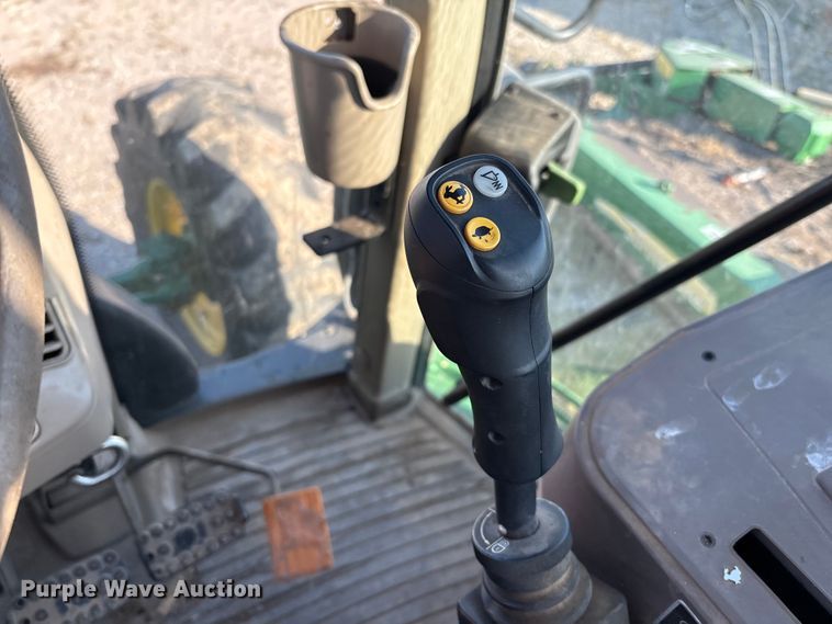 image for item IE9192 2016 John Deere 6120M MFWD tractor