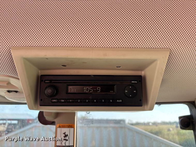 image for item IE9192 2016 John Deere 6120M MFWD tractor