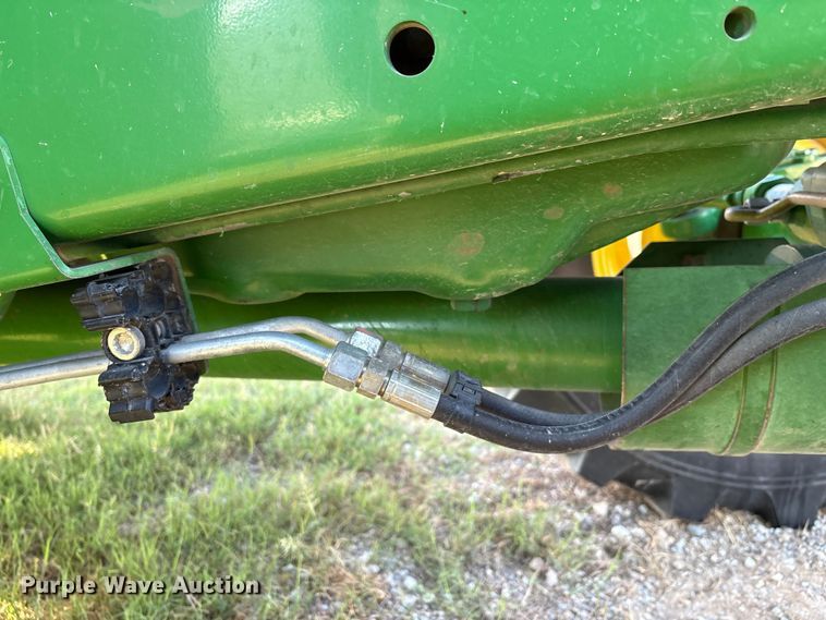 image for item IE9192 2016 John Deere 6120M MFWD tractor