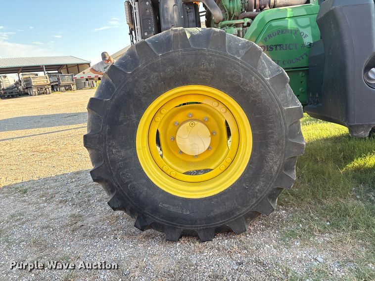 image for item IE9192 2016 John Deere 6120M MFWD tractor