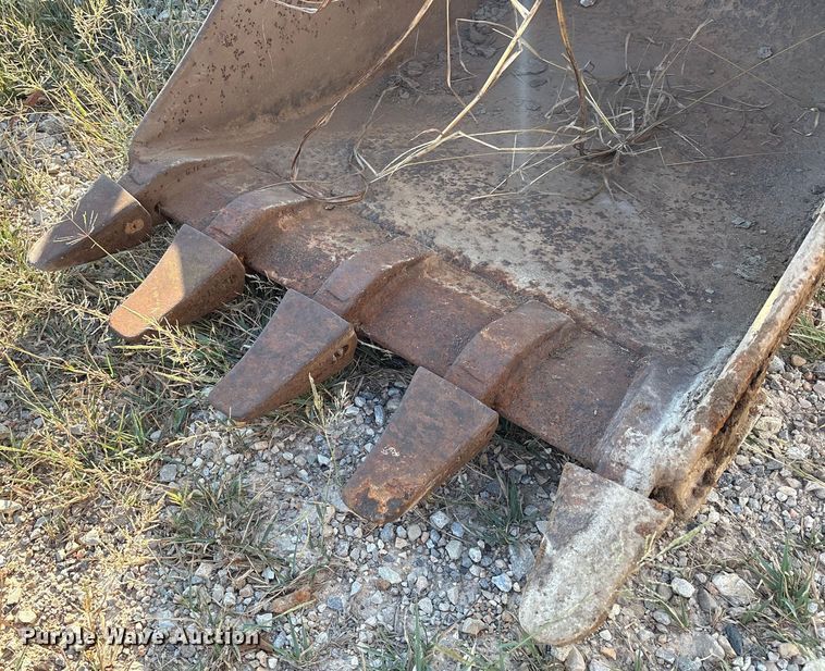 image for item IE9195 John Deere AT192015 backhoe bucket