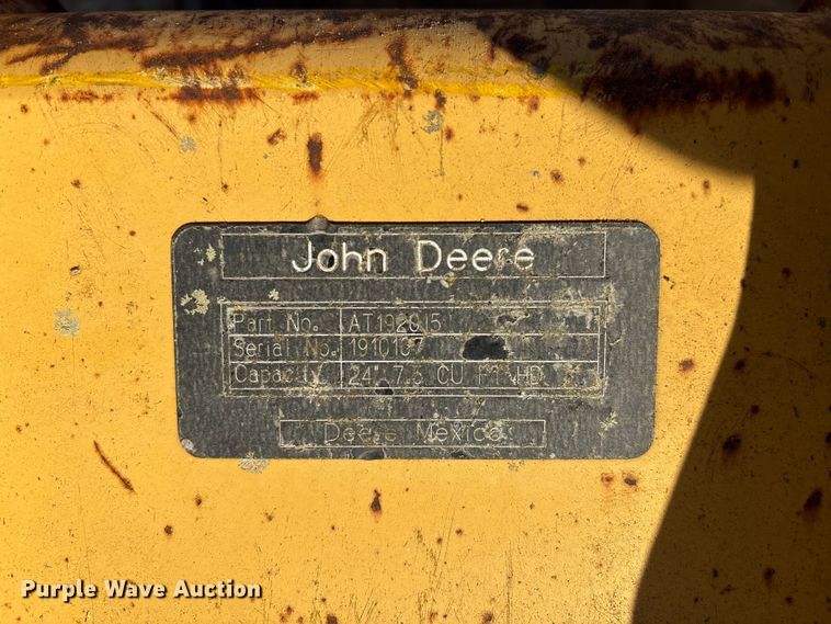 image for item IE9195 John Deere AT192015 backhoe bucket