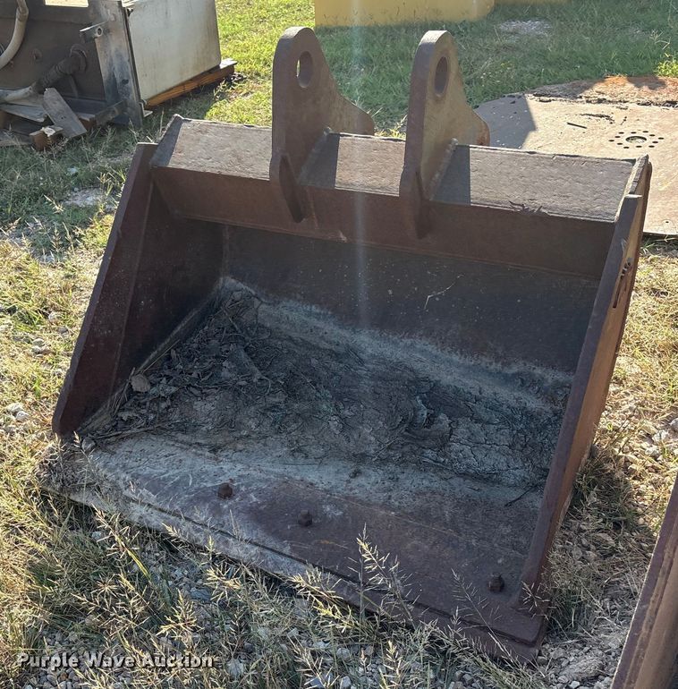 image for item IE9196 WR backhoe bucket