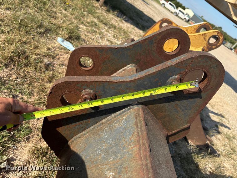 image for item IE9196 WR backhoe bucket