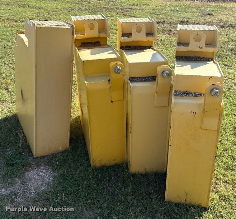 image for item IE9198 Dynapac counter weights