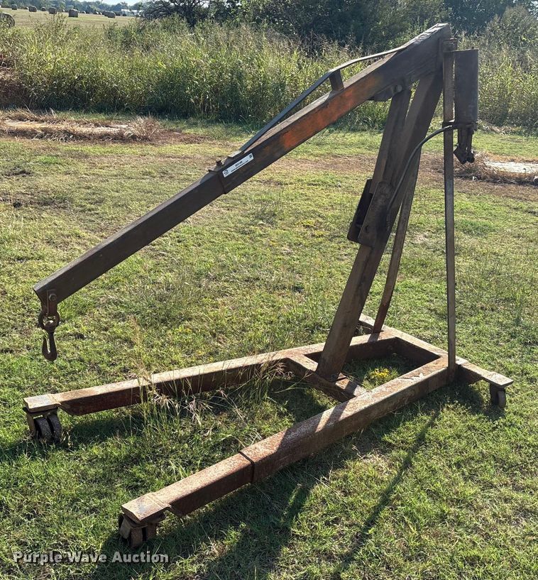 image for item IE9199 Automotive engine hoist