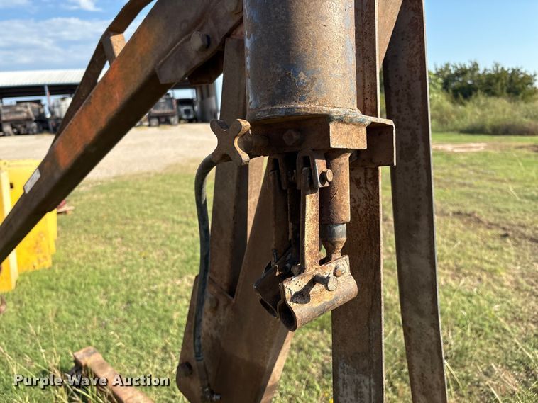 image for item IE9199 Automotive engine hoist