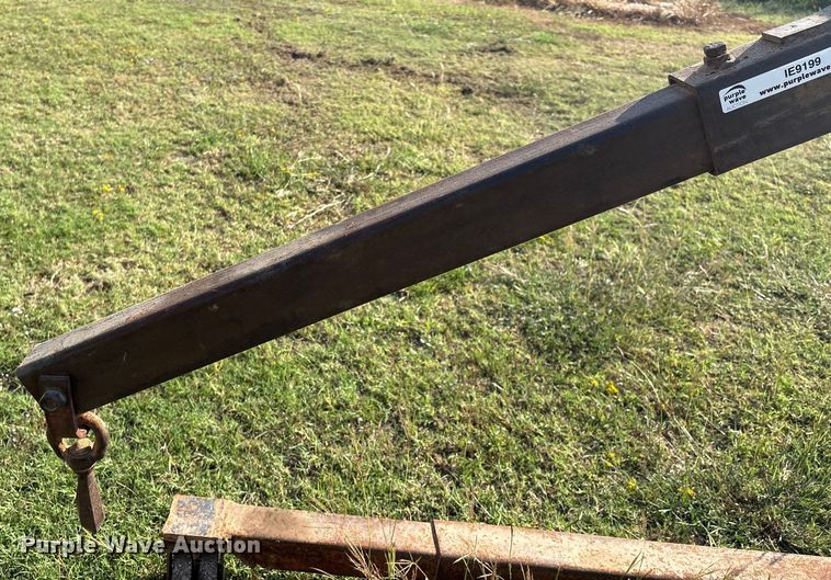 image for item IE9199 Automotive engine hoist