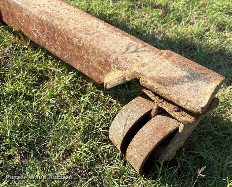 image for item IE9199 Automotive engine hoist