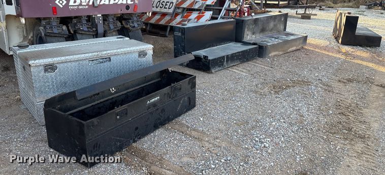 image for item IE9203 Auxiliary fuel tanks