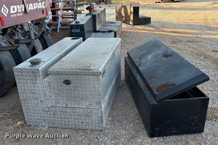 image for item IE9203 Auxiliary fuel tanks