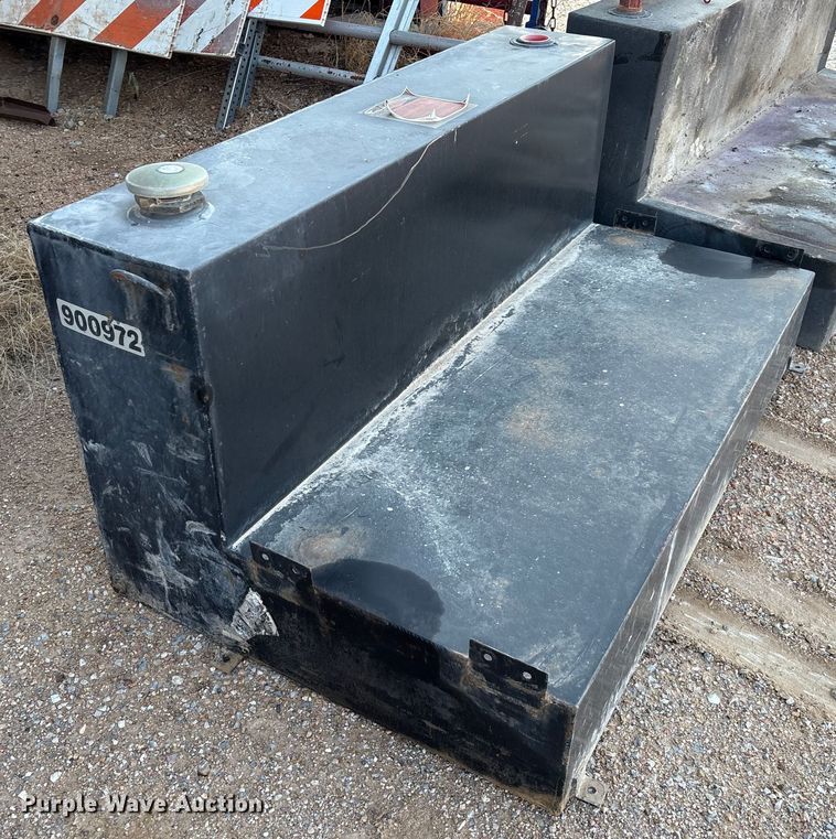 image for item IE9203 Auxiliary fuel tanks