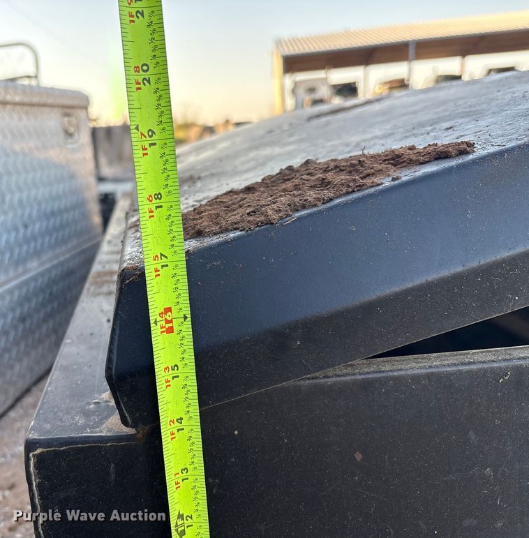 image for item IE9203 Auxiliary fuel tanks