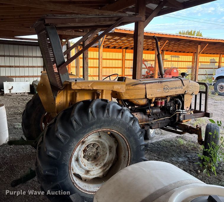 image for item IE9227 Ford Terrain King tractor