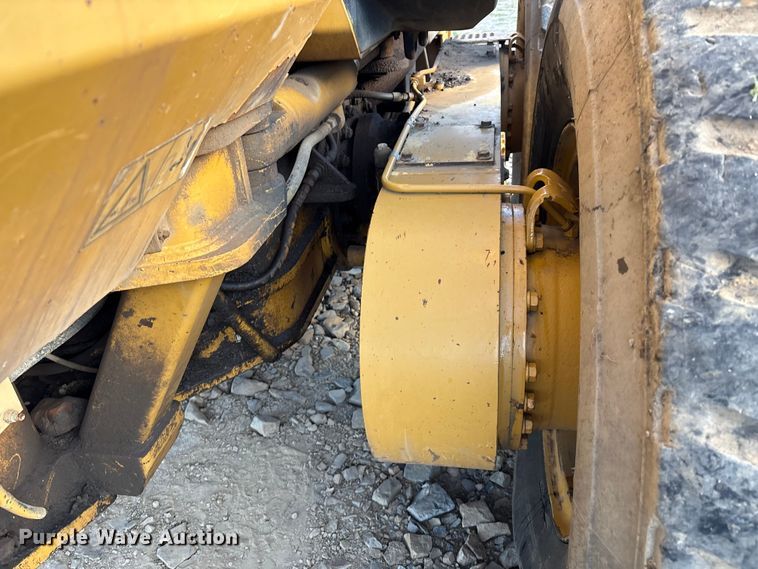 image for item IE9230 2007 Caterpillar 140H VHP Plus motor grader