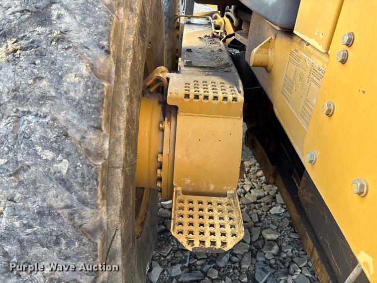 image for item IE9230 2007 Caterpillar 140H VHP Plus motor grader