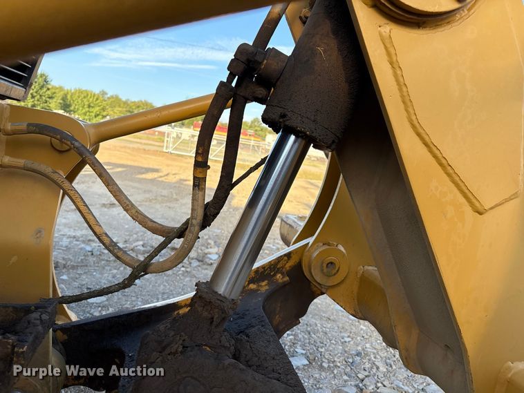 image for item IE9230 2007 Caterpillar 140H VHP Plus motor grader