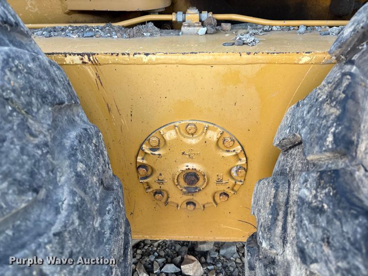 image for item IE9230 2007 Caterpillar 140H VHP Plus motor grader