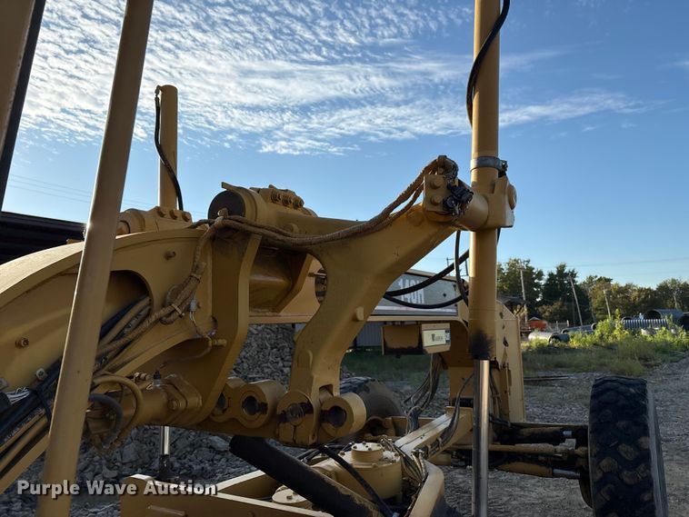 image for item IE9230 2007 Caterpillar 140H VHP Plus motor grader