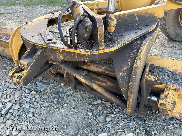 image for item IE9230 2007 Caterpillar 140H VHP Plus motor grader