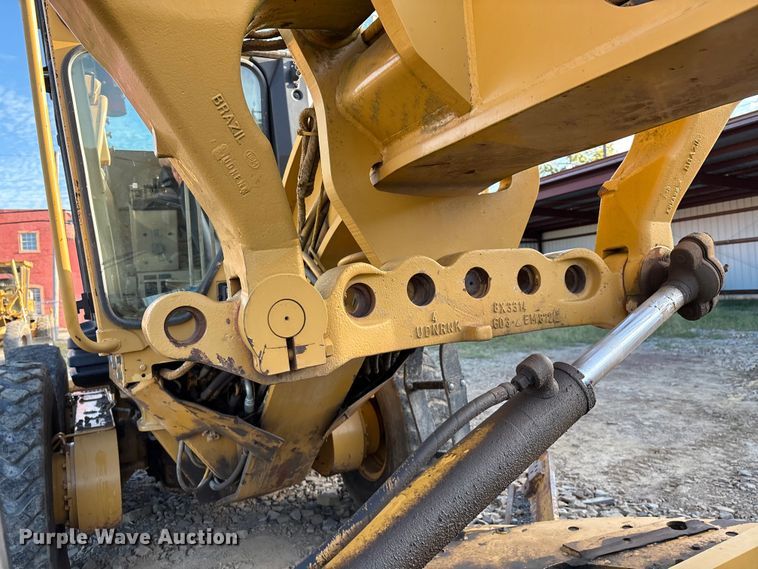 image for item IE9230 2007 Caterpillar 140H VHP Plus motor grader