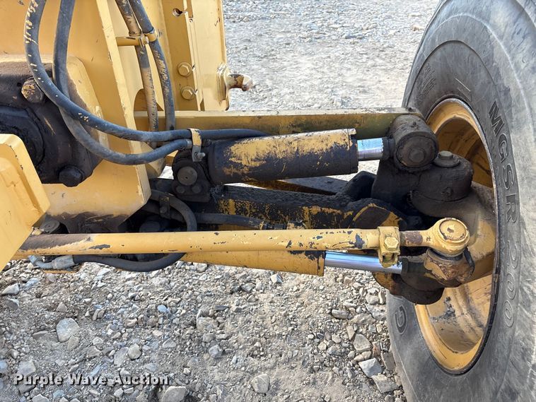 image for item IE9230 2007 Caterpillar 140H VHP Plus motor grader