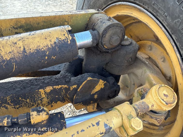 image for item IE9230 2007 Caterpillar 140H VHP Plus motor grader