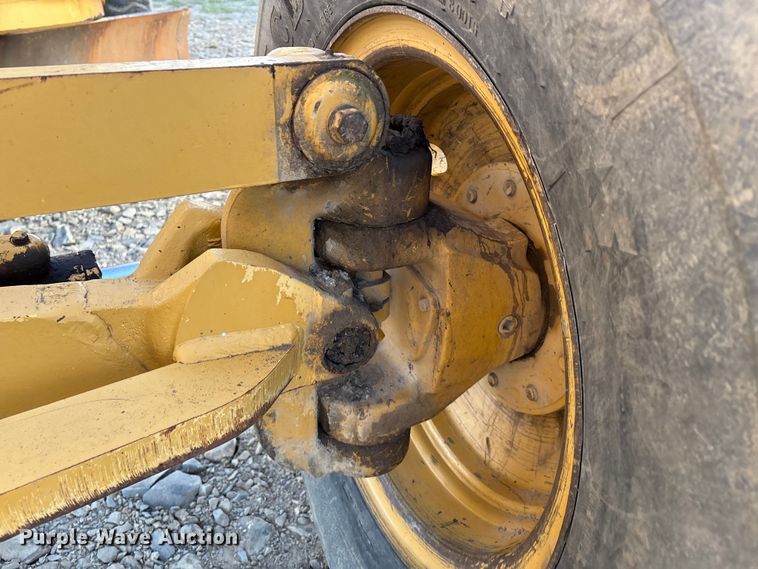 image for item IE9230 2007 Caterpillar 140H VHP Plus motor grader