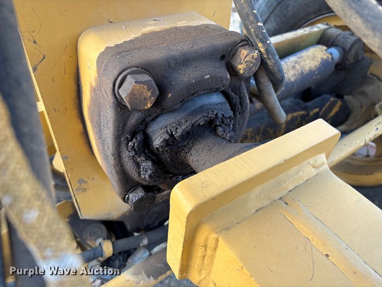 image for item IE9230 2007 Caterpillar 140H VHP Plus motor grader