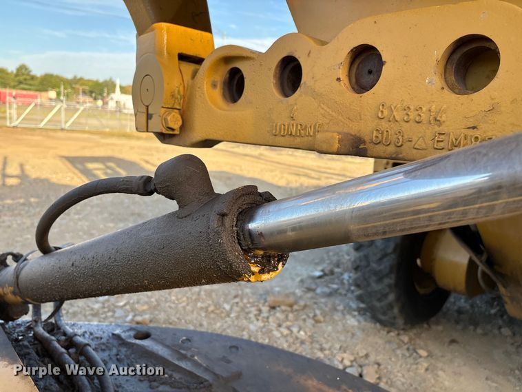 image for item IE9230 2007 Caterpillar 140H VHP Plus motor grader