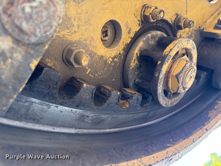 image for item IE9230 2007 Caterpillar 140H VHP Plus motor grader