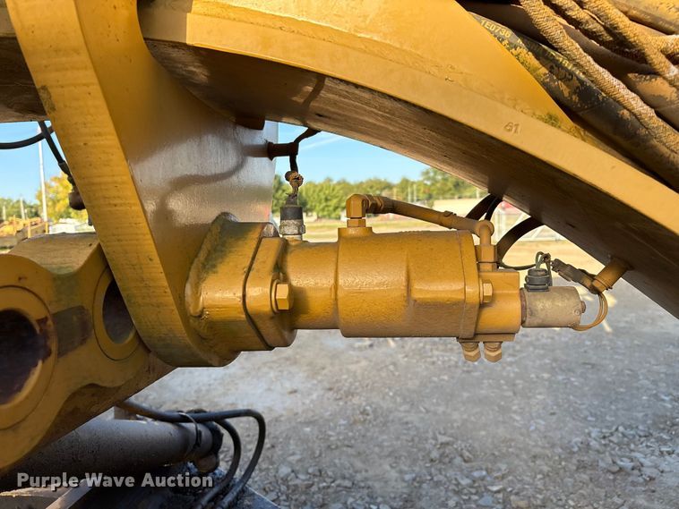 image for item IE9230 2007 Caterpillar 140H VHP Plus motor grader