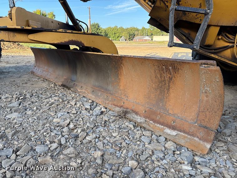 image for item IE9230 2007 Caterpillar 140H VHP Plus motor grader