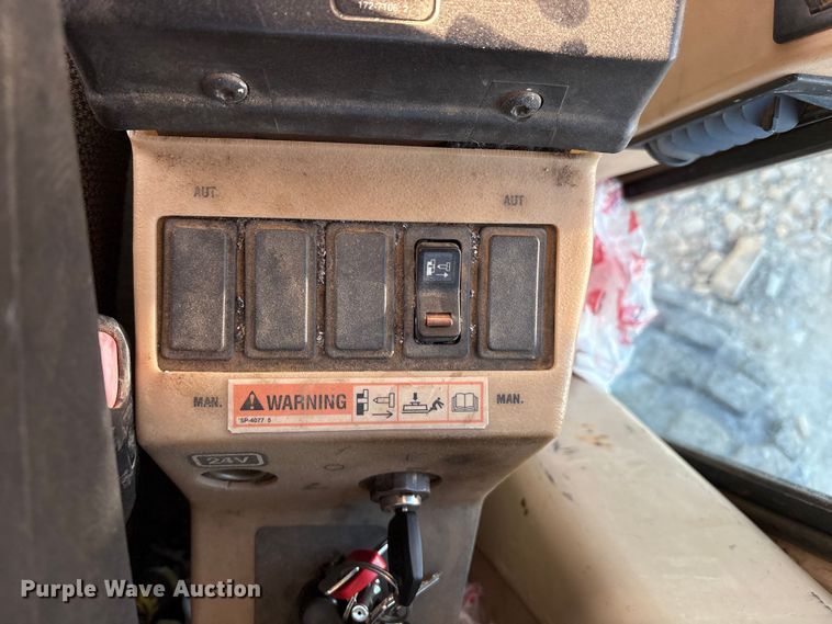 image for item IE9230 2007 Caterpillar 140H VHP Plus motor grader