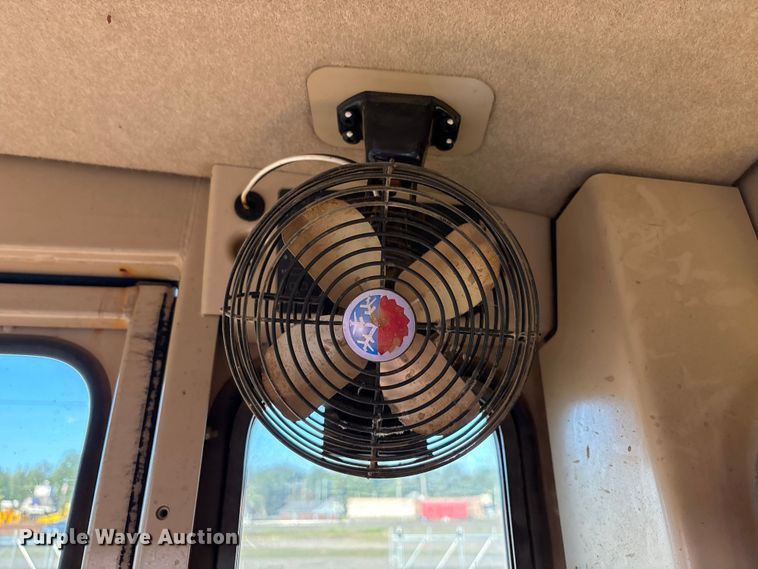 image for item IE9230 2007 Caterpillar 140H VHP Plus motor grader