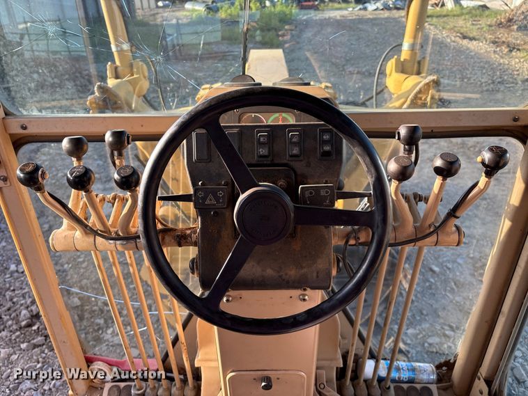 image for item IE9230 2007 Caterpillar 140H VHP Plus motor grader