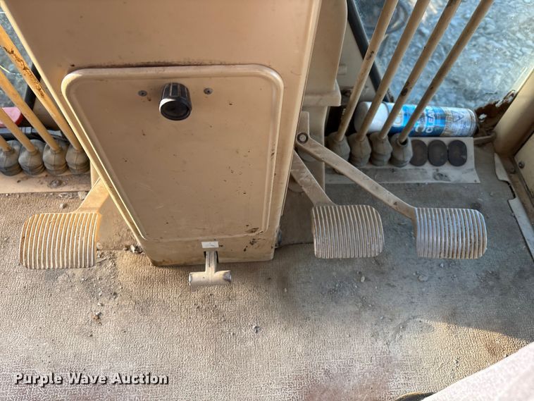 image for item IE9230 2007 Caterpillar 140H VHP Plus motor grader