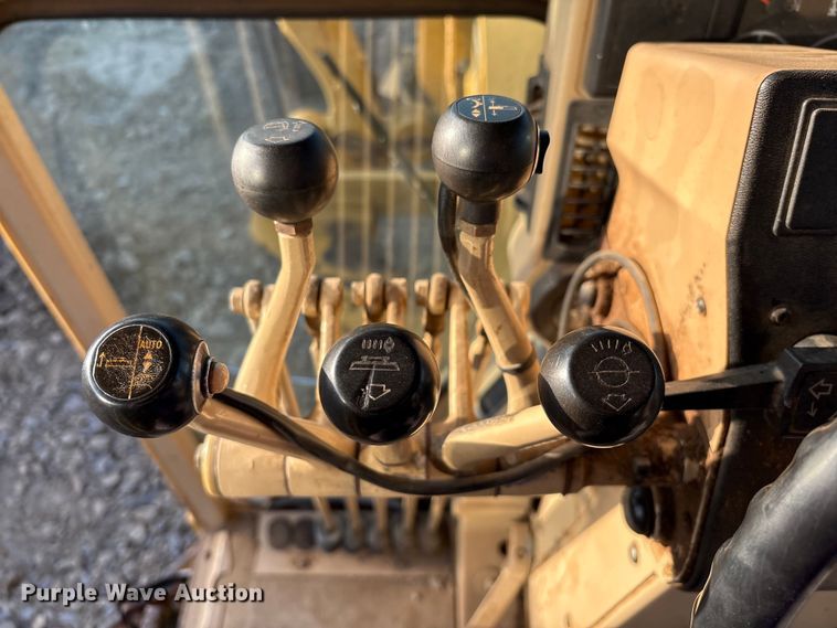 image for item IE9230 2007 Caterpillar 140H VHP Plus motor grader