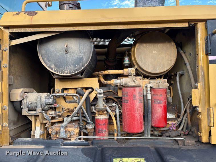 image for item IE9230 2007 Caterpillar 140H VHP Plus motor grader