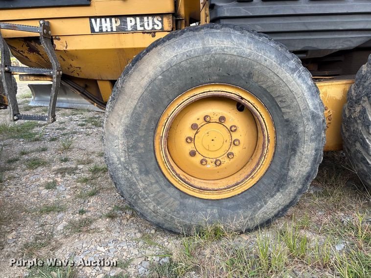 image for item IE9230 2007 Caterpillar 140H VHP Plus motor grader