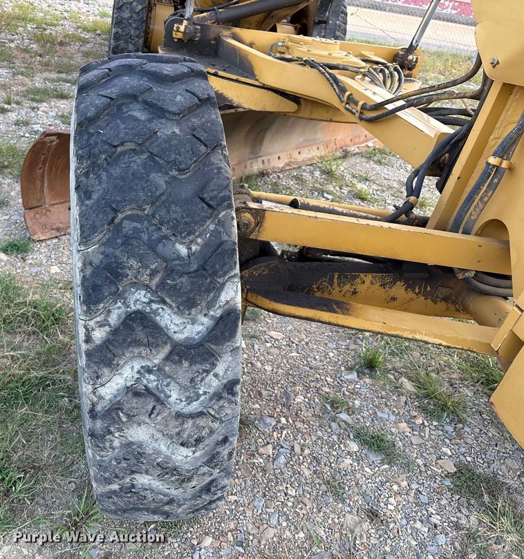 image for item IE9230 2007 Caterpillar 140H VHP Plus motor grader