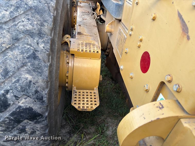 image for item IE9231 2007 Caterpillar 140H VHP Plus motor grader