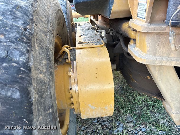 image for item IE9231 2007 Caterpillar 140H VHP Plus motor grader