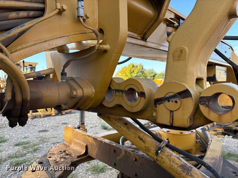 image for item IE9231 2007 Caterpillar 140H VHP Plus motor grader