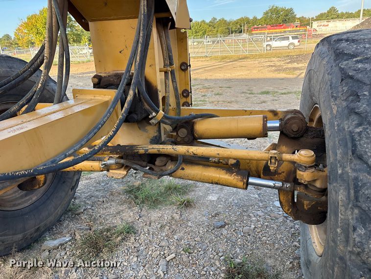 image for item IE9231 2007 Caterpillar 140H VHP Plus motor grader