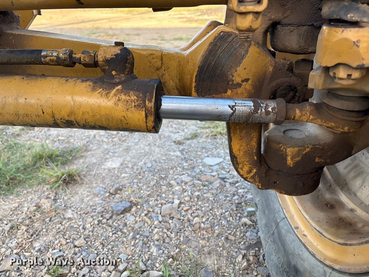 image for item IE9231 2007 Caterpillar 140H VHP Plus motor grader
