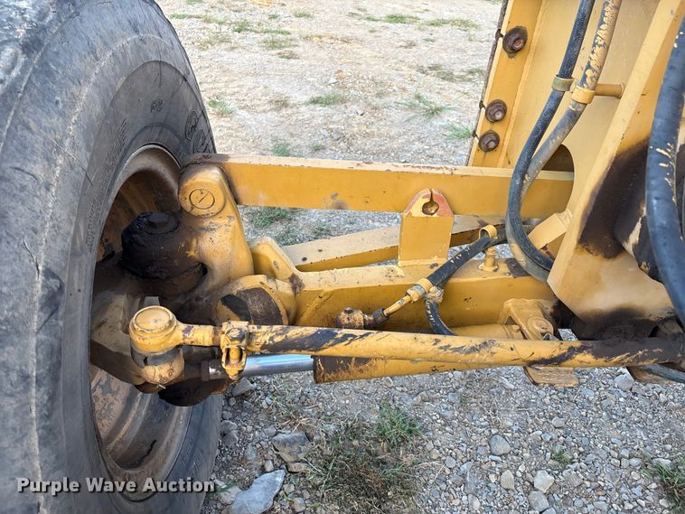 image for item IE9231 2007 Caterpillar 140H VHP Plus motor grader
