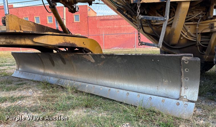 image for item IE9231 2007 Caterpillar 140H VHP Plus motor grader